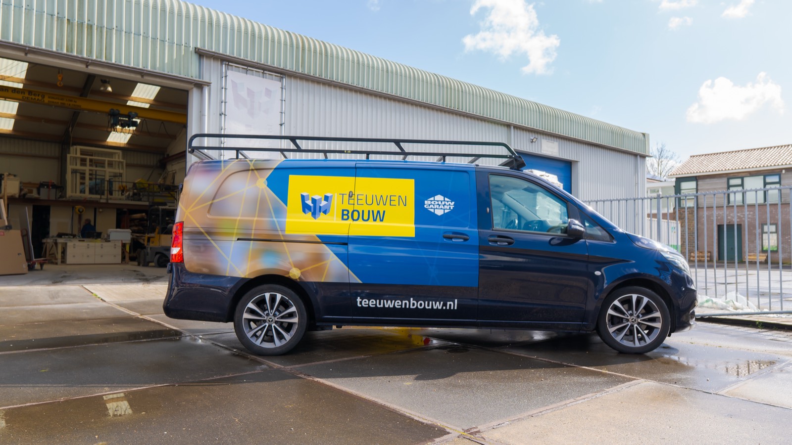 Teeuwen Bouw bedrijfsbus